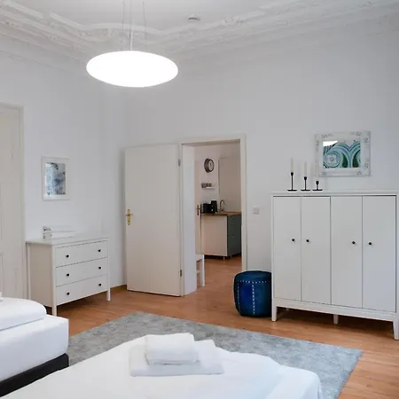 Elon Apartahotel 3*