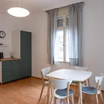 Apartmanhotel Elon